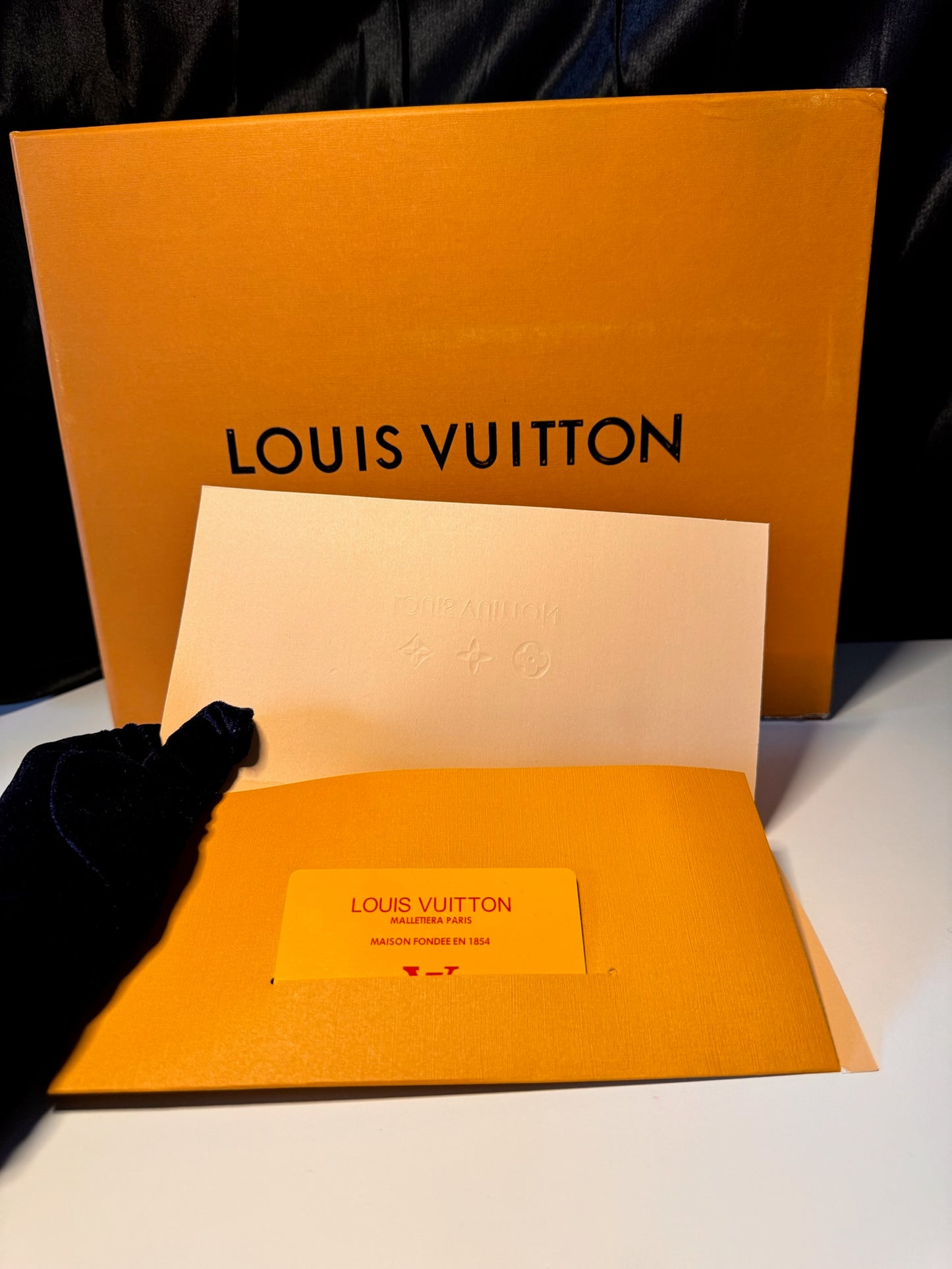 Lv1s vittøn trainer 1554 blanco azul