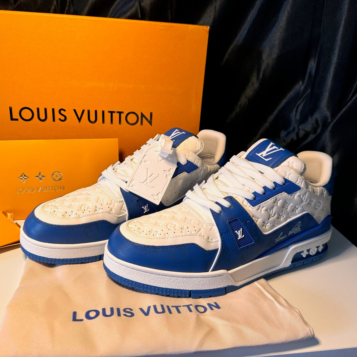 Lv1s vittøn trainer 1554 blanco azul